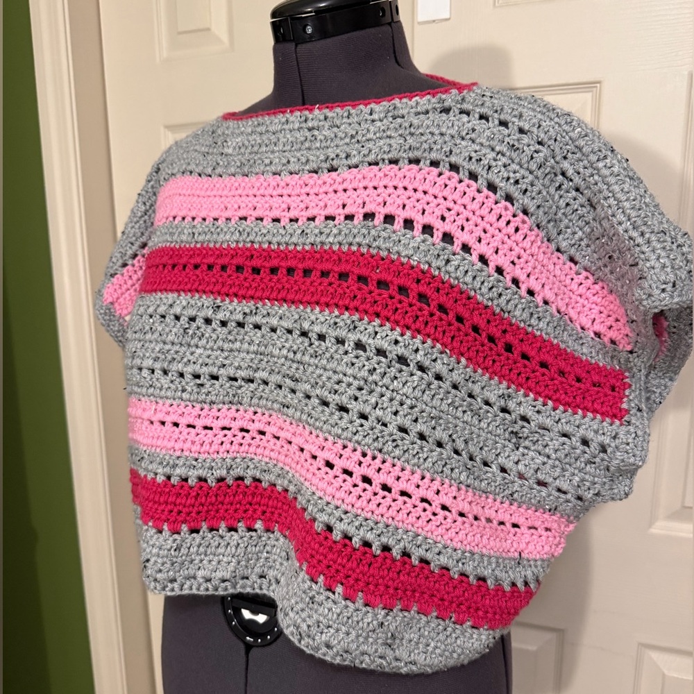 Striped crochet boxy short sleeve sweater top